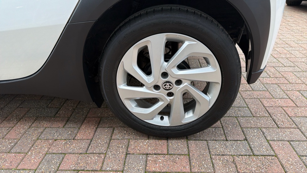 Toyota Aygo X 1.0 VVT-i Pure 5dr Auto Petrol Hatchback - Image 43