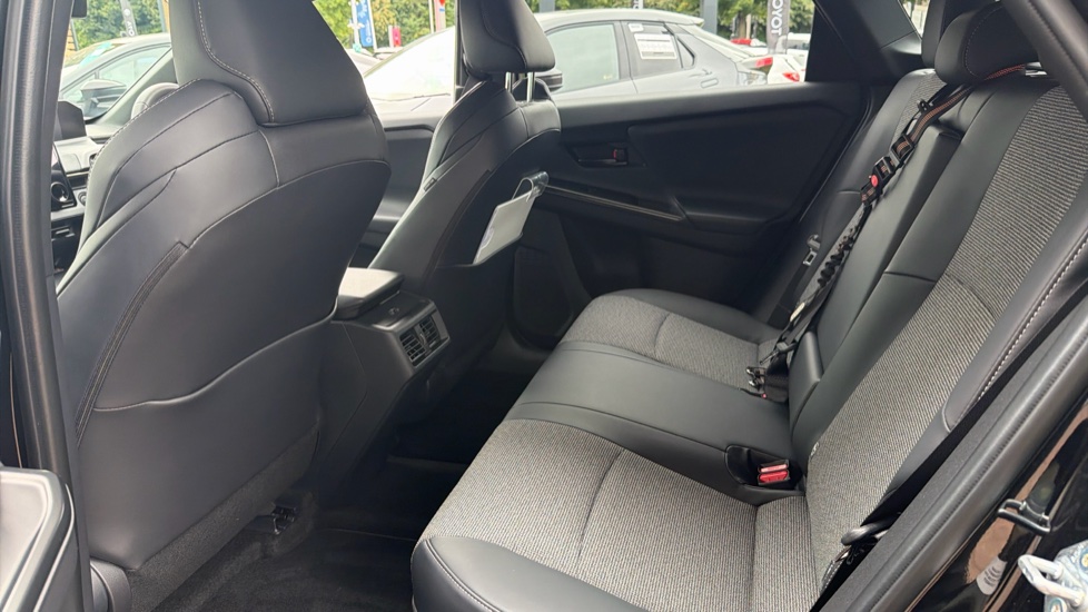 Toyota bZ4X Touring 165kW Design 75kWh 5dr Auto Electric Estate - Image 15