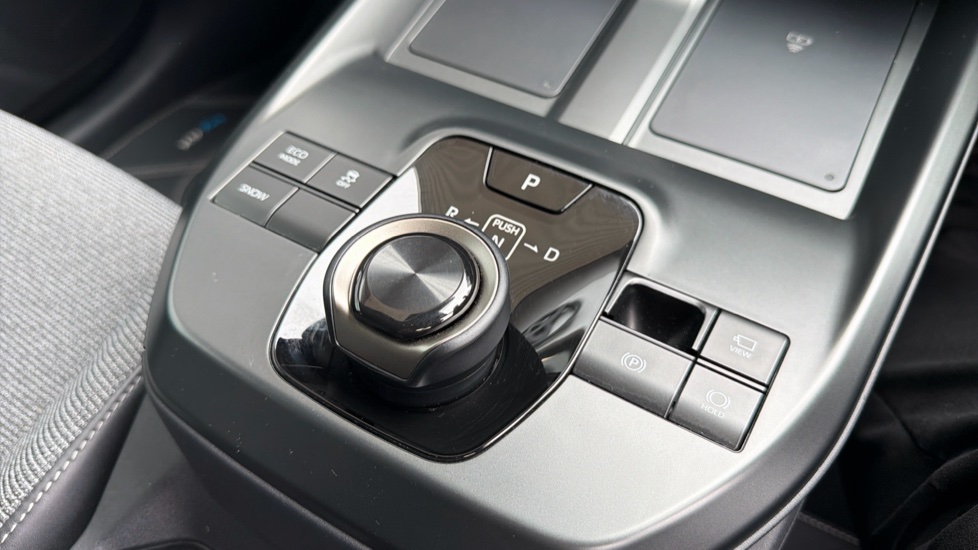 Toyota bZ4X Touring 165kW Design 75kWh 5dr Auto Electric Estate - Image 41