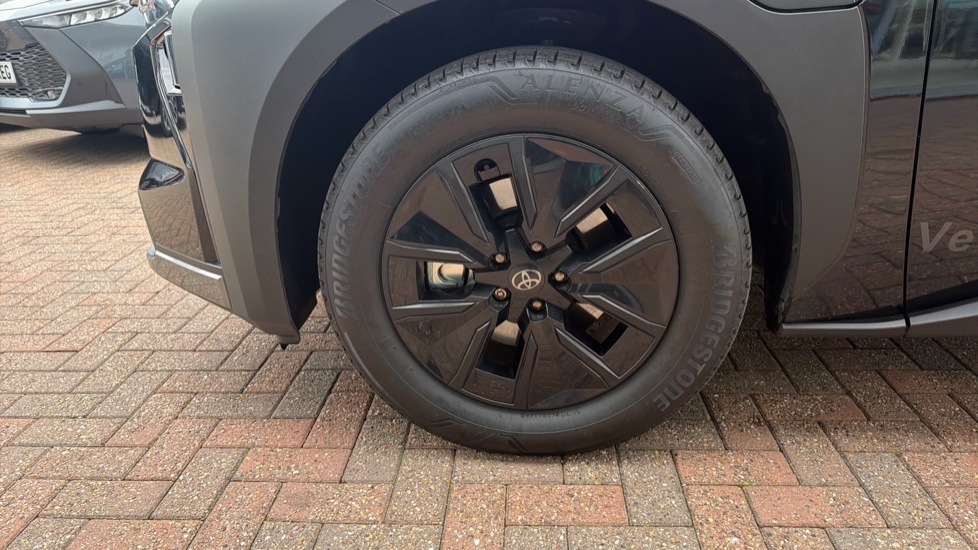 Toyota bZ4X Touring 165kW Design 75kWh 5dr Auto Electric Estate - Image 44