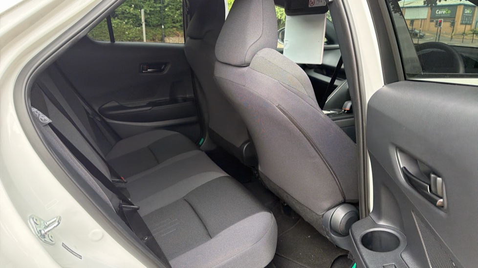 Toyota C-HR 2.0 PHEV Design 5dr CVT Hatchback - Image 8