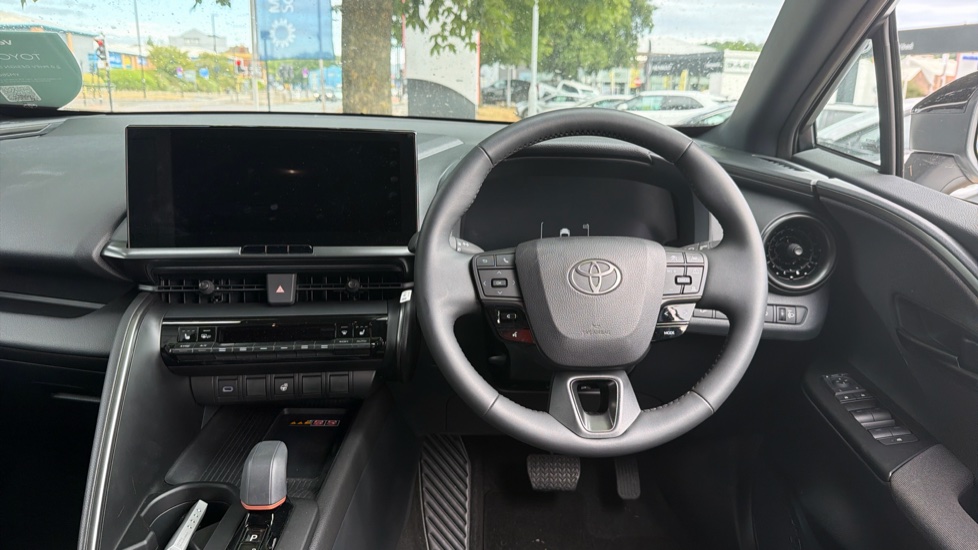 Toyota C-HR 2.0 PHEV Design 5dr CVT Hatchback - Image 10