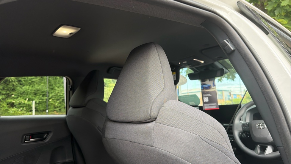 Toyota C-HR 2.0 PHEV Design 5dr CVT Hatchback - Image 19
