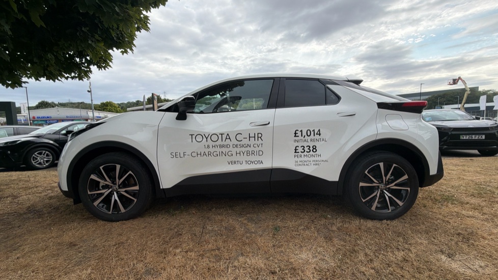 Toyota C-HR 2.0 PHEV Design 5dr CVT Hatchback - Image 24