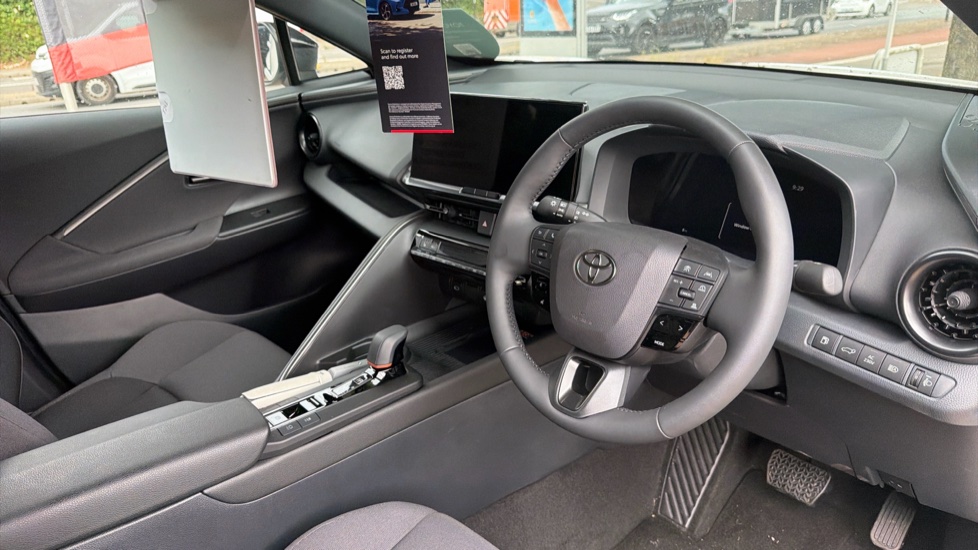 Toyota C-HR 2.0 PHEV Design 5dr CVT Hatchback - Image 34