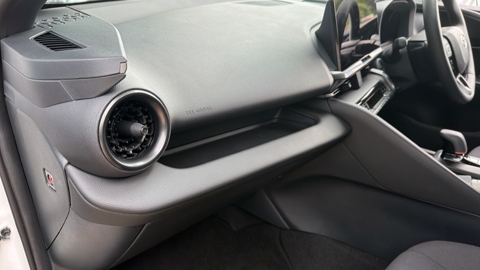 Toyota C-HR 2.0 PHEV Design 5dr CVT Hatchback - Image 44