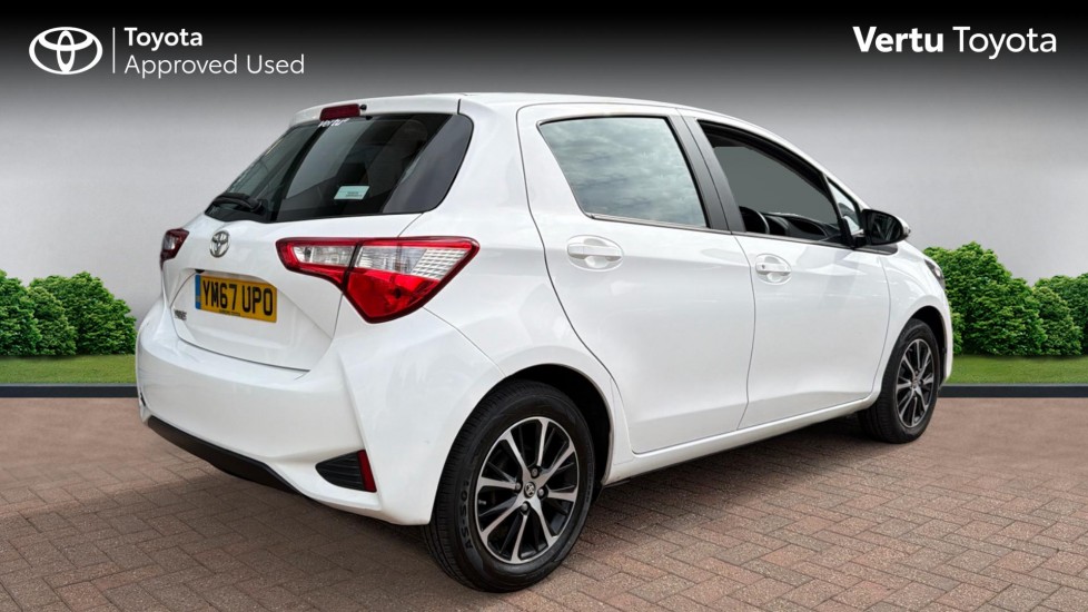Toyota Yaris 1.5 VVT-i Icon Tech 5dr Petrol Hatchback - Image 2