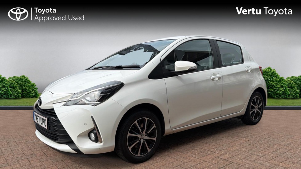 Toyota Yaris 1.5 VVT-i Icon Tech 5dr Petrol Hatchback - Image 3