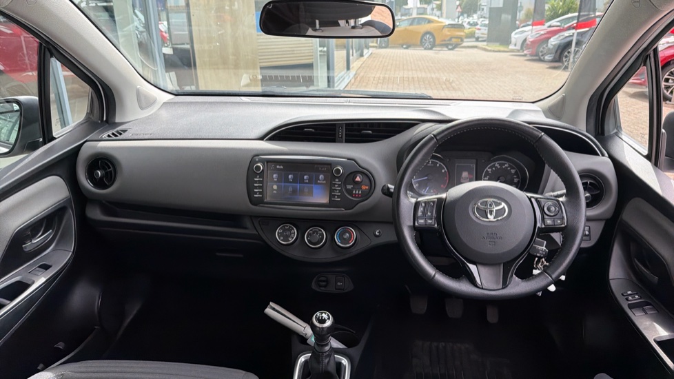 Toyota Yaris 1.5 VVT-i Icon Tech 5dr Petrol Hatchback - Image 6