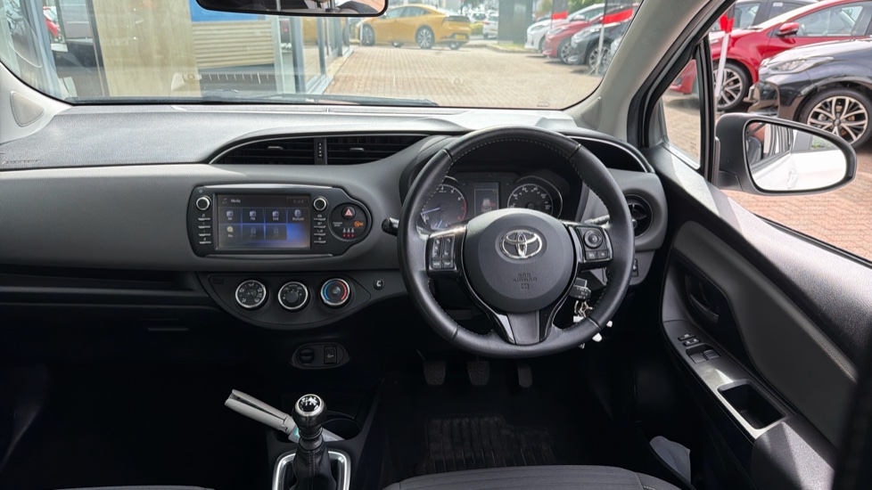 Toyota Yaris 1.5 VVT-i Icon Tech 5dr Petrol Hatchback - Image 7
