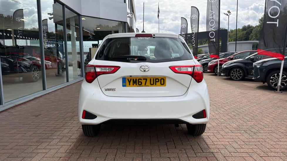 Toyota Yaris 1.5 VVT-i Icon Tech 5dr Petrol Hatchback - Image 26