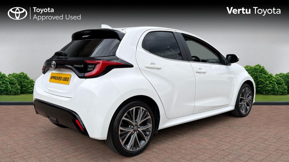 Toyota Yaris 1.5 Hybrid Excel 5dr CVT Hybrid Hatchback - Image 2