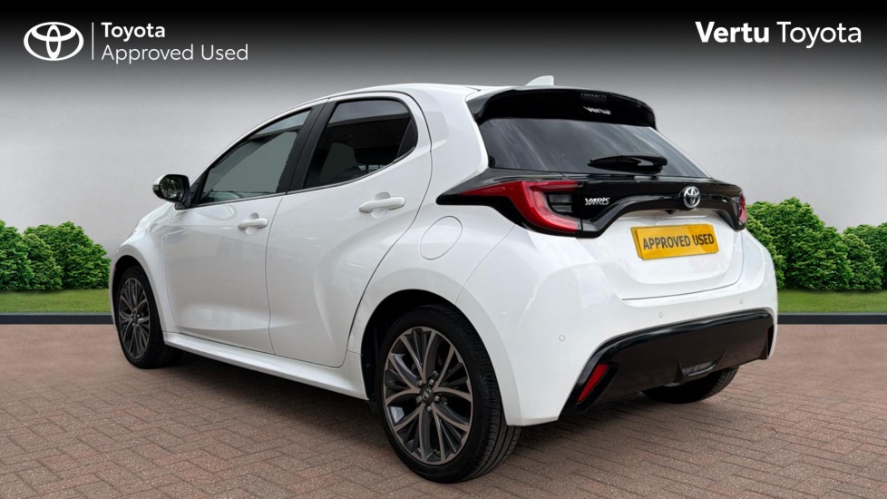 Toyota Yaris 1.5 Hybrid Excel 5dr CVT Hybrid Hatchback - Image 4