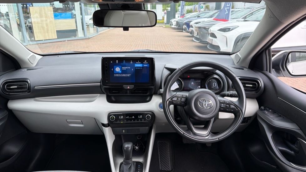 Toyota Yaris 1.5 Hybrid Excel 5dr CVT Hybrid Hatchback - Image 6
