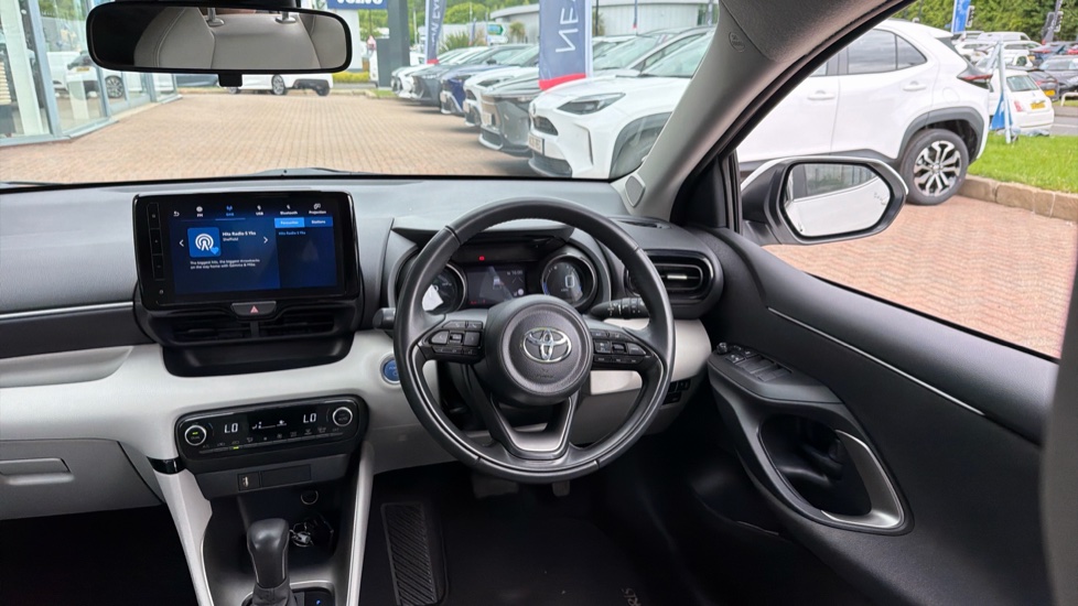Toyota Yaris 1.5 Hybrid Excel 5dr CVT Hybrid Hatchback - Image 7