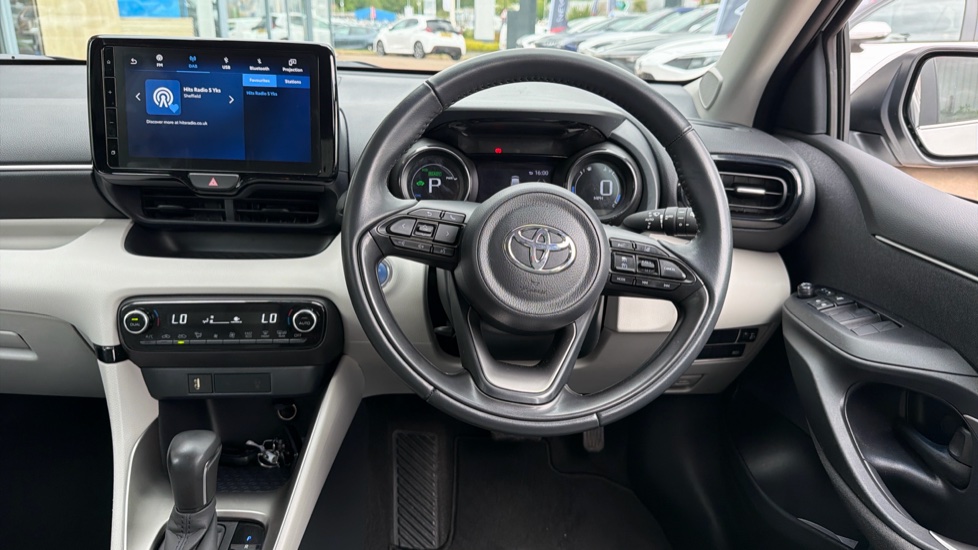 Toyota Yaris 1.5 Hybrid Excel 5dr CVT Hybrid Hatchback - Image 10