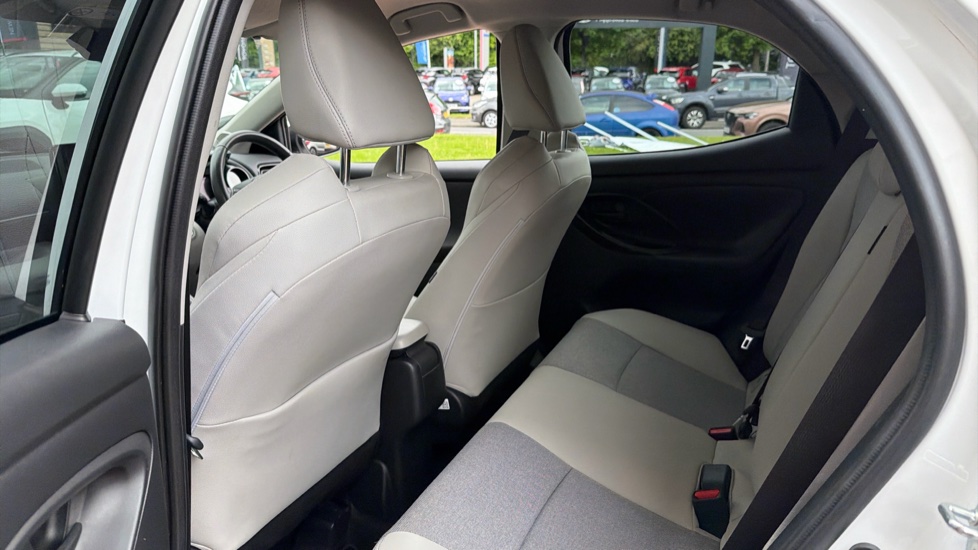 Toyota Yaris 1.5 Hybrid Excel 5dr CVT Hybrid Hatchback - Image 15