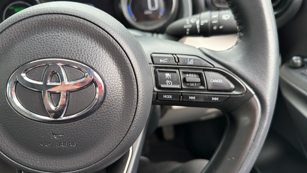 Toyota Yaris 1.5 Hybrid Excel 5dr CVT Hybrid Hatchback - Image 37