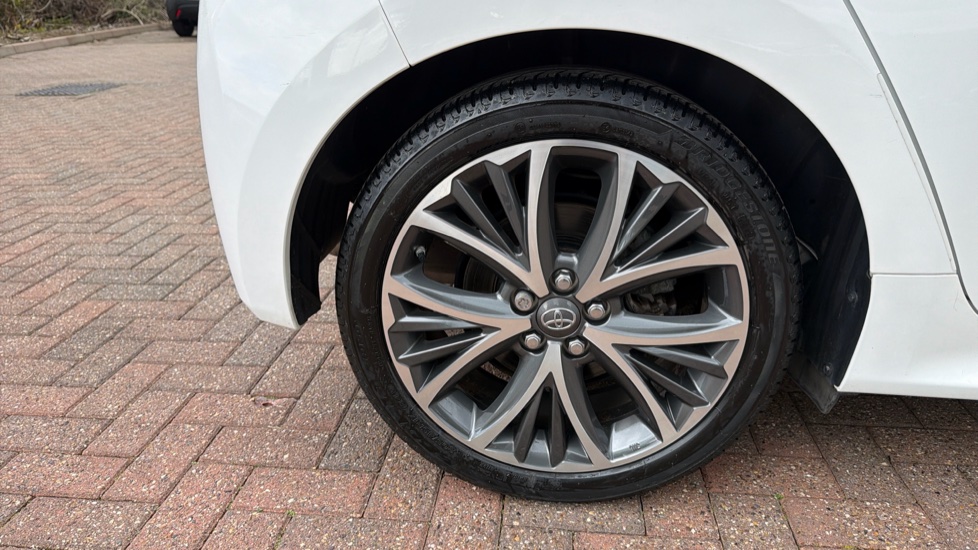 Toyota Yaris 1.5 Hybrid Excel 5dr CVT Hybrid Hatchback - Image 41