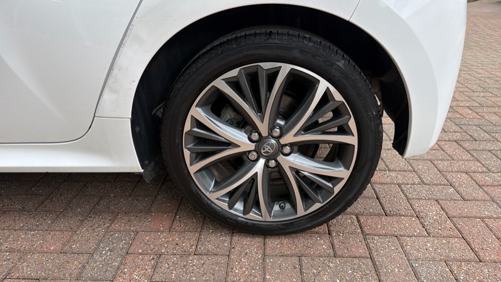 Toyota Yaris 1.5 Hybrid Excel 5dr CVT Hybrid Hatchback - Image 43