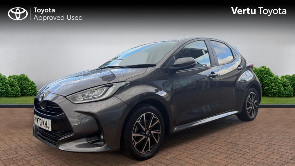 Toyota Yaris 1.5 Hybrid Design 5dr CVT Hybrid Hatchback - Image 3
