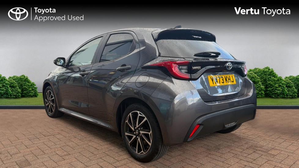 Toyota Yaris 1.5 Hybrid Design 5dr CVT Hybrid Hatchback - Image 4