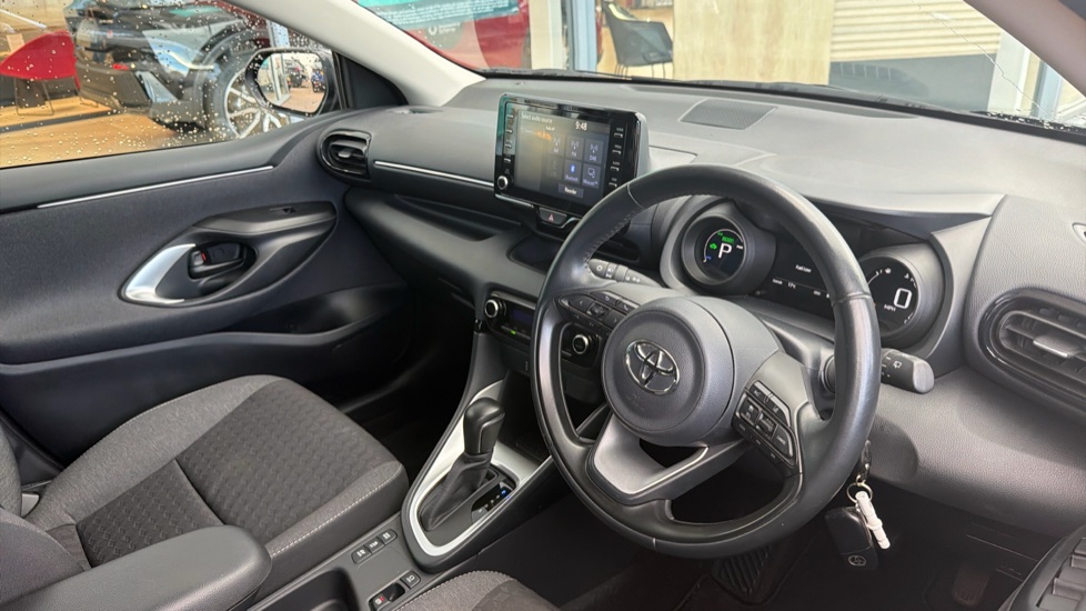 Toyota Yaris 1.5 Hybrid Design 5dr CVT Hybrid Hatchback - Image 6