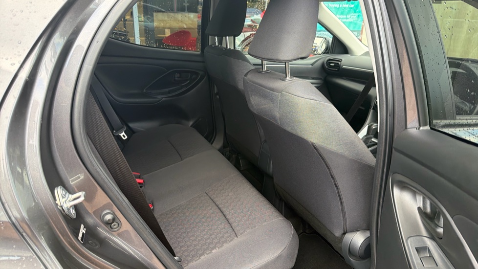 Toyota Yaris 1.5 Hybrid Design 5dr CVT Hybrid Hatchback - Image 8