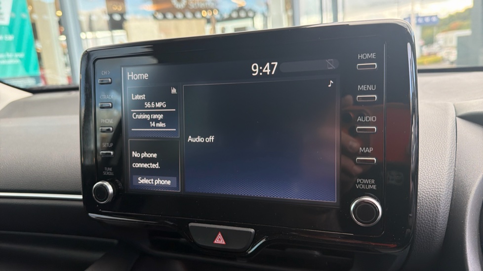Toyota Yaris 1.5 Hybrid Design 5dr CVT Hybrid Hatchback - Image 9