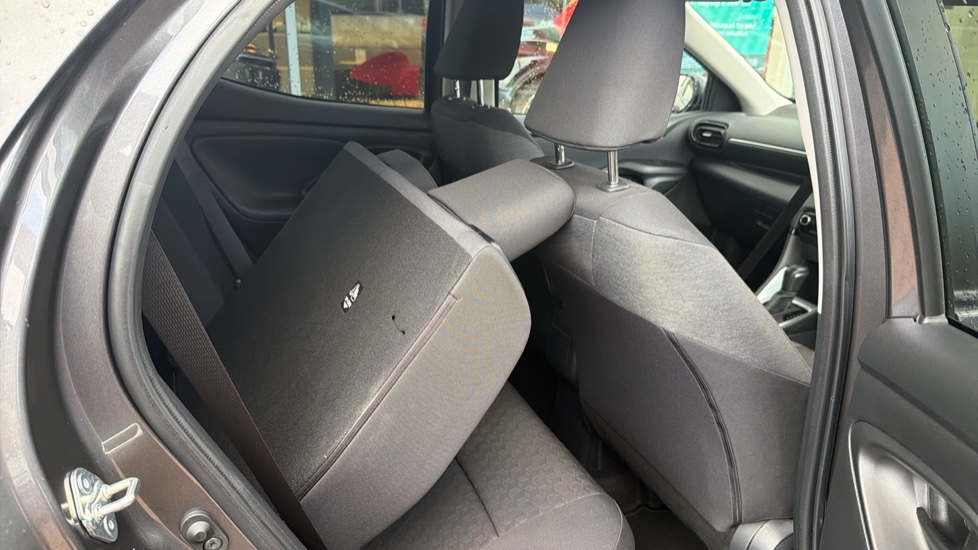 Toyota Yaris 1.5 Hybrid Design 5dr CVT Hybrid Hatchback - Image 18