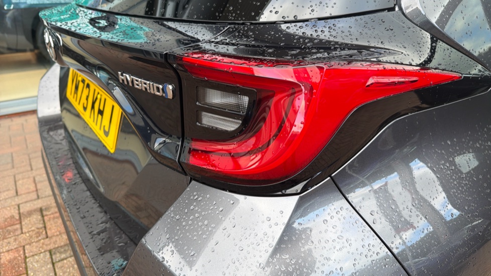 Toyota Yaris 1.5 Hybrid Design 5dr CVT Hybrid Hatchback - Image 21