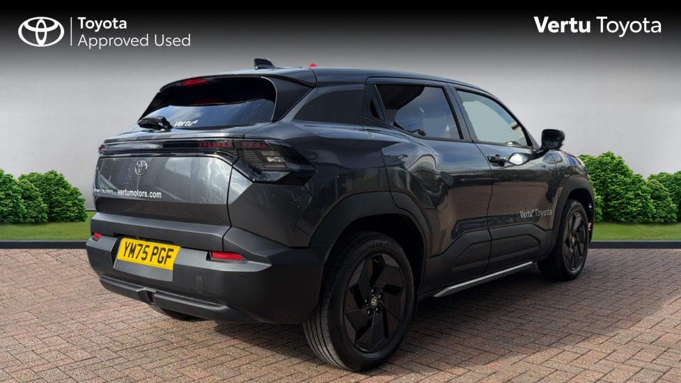 Toyota Urbancruiser 128kW Design 61kWh 5dr Auto Electric Estate - Image 2