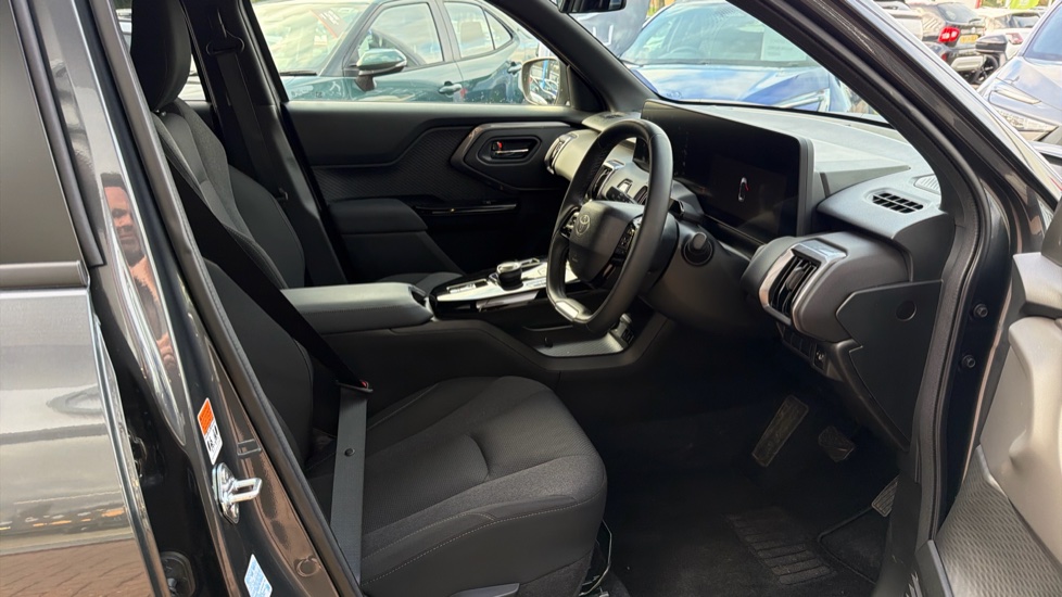 Toyota Urbancruiser 128kW Design 61kWh 5dr Auto Electric Estate - Image 11
