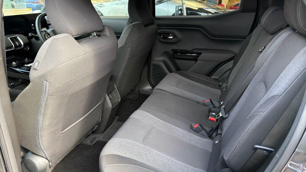 Toyota Urbancruiser 128kW Design 61kWh 5dr Auto Electric Estate - Image 13