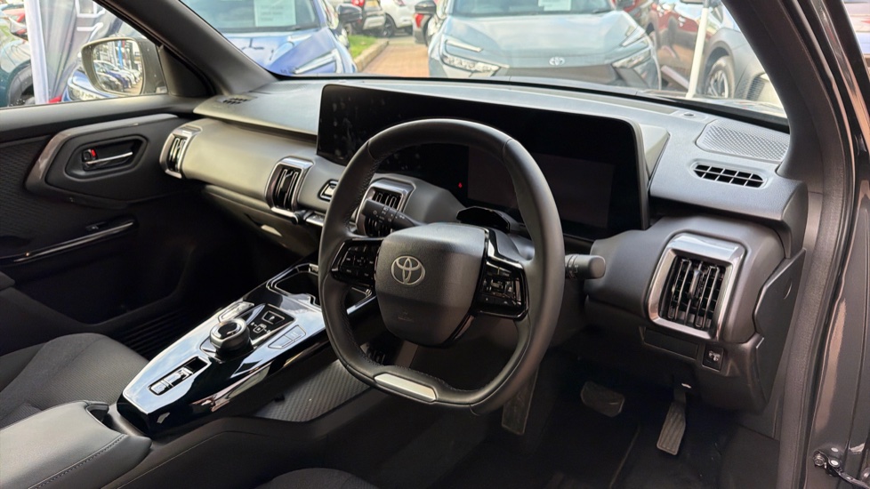 Toyota Urbancruiser 128kW Design 61kWh 5dr Auto Electric Estate - Image 25