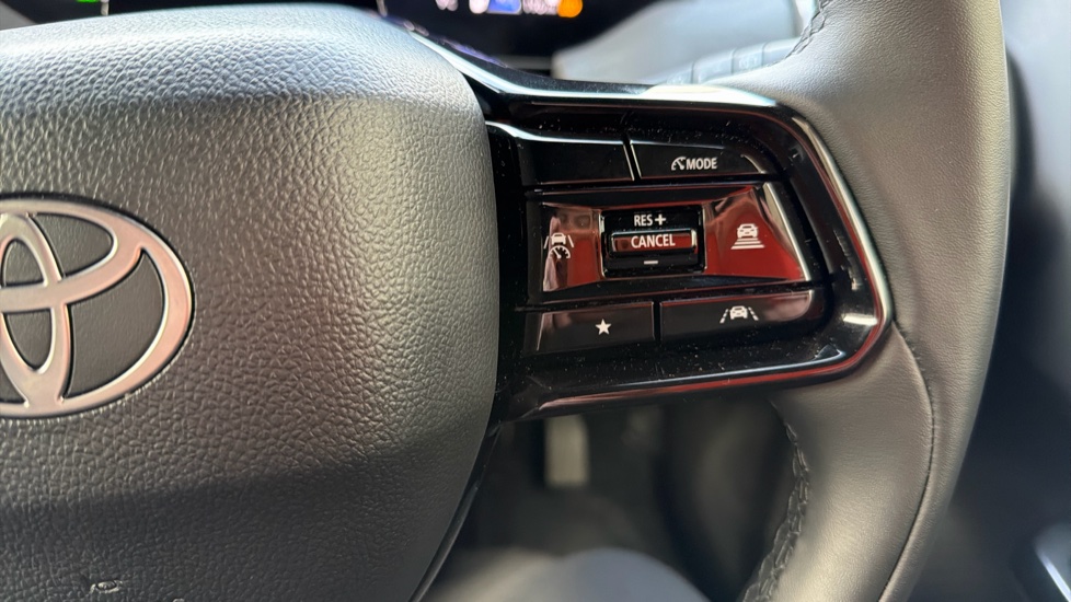 Toyota Urbancruiser 128kW Design 61kWh 5dr Auto Electric Estate - Image 28