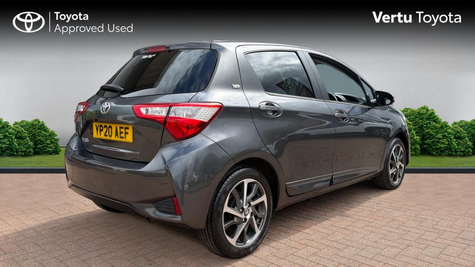 Toyota Yaris 1.5 VVT-i Y20 5dr [Bi-tone] Petrol Hatchback - Image 2