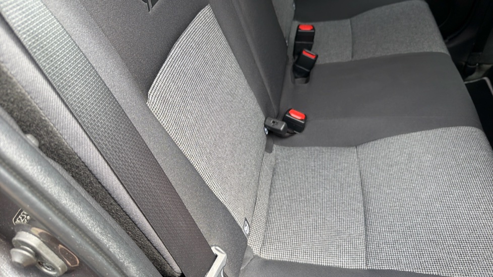 Toyota Yaris 1.5 VVT-i Y20 5dr [Bi-tone] Petrol Hatchback - Image 14