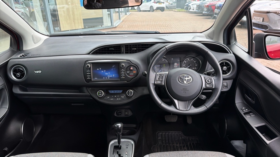 Toyota Yaris 1.5 Hybrid Y20 5dr CVT [Bi-tone] Hybrid Hatchback - Image 6