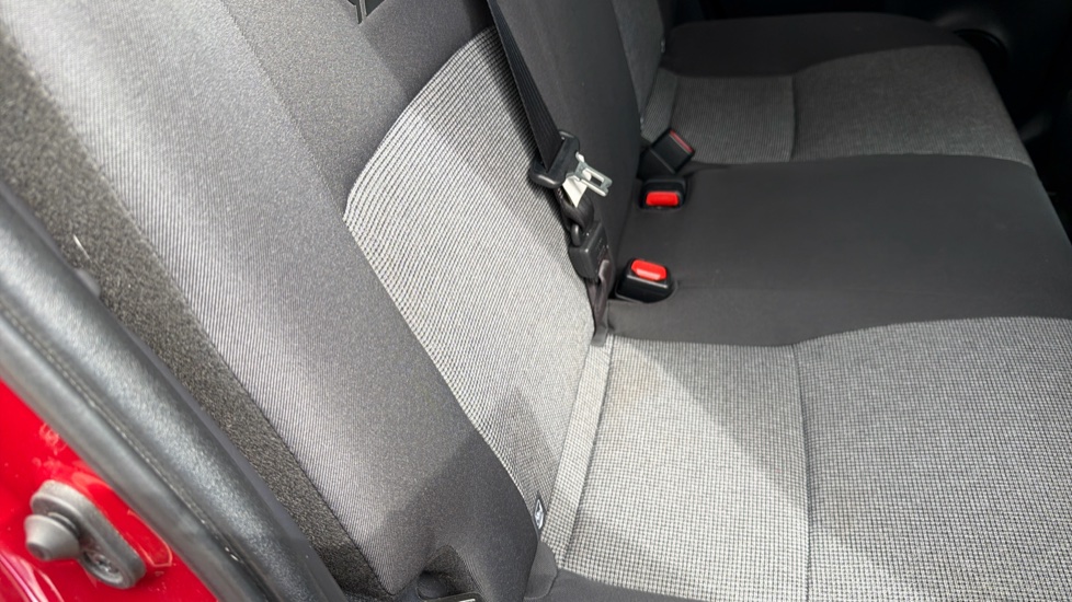 Toyota Yaris 1.5 Hybrid Y20 5dr CVT [Bi-tone] Hybrid Hatchback - Image 14