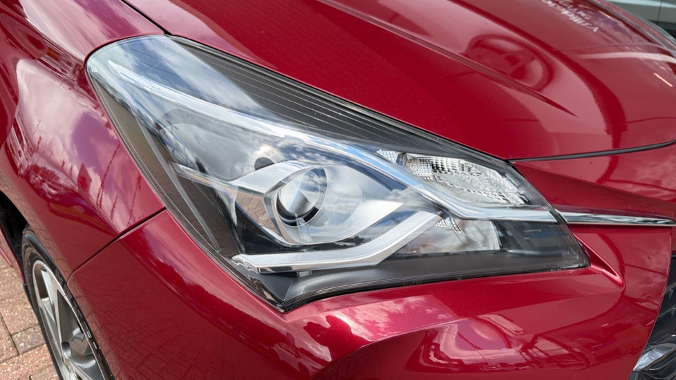 Toyota Yaris 1.5 Hybrid Y20 5dr CVT [Bi-tone] Hybrid Hatchback - Image 20