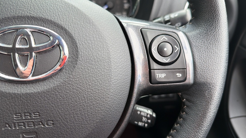 Toyota Yaris 1.5 Hybrid Y20 5dr CVT [Bi-tone] Hybrid Hatchback - Image 36