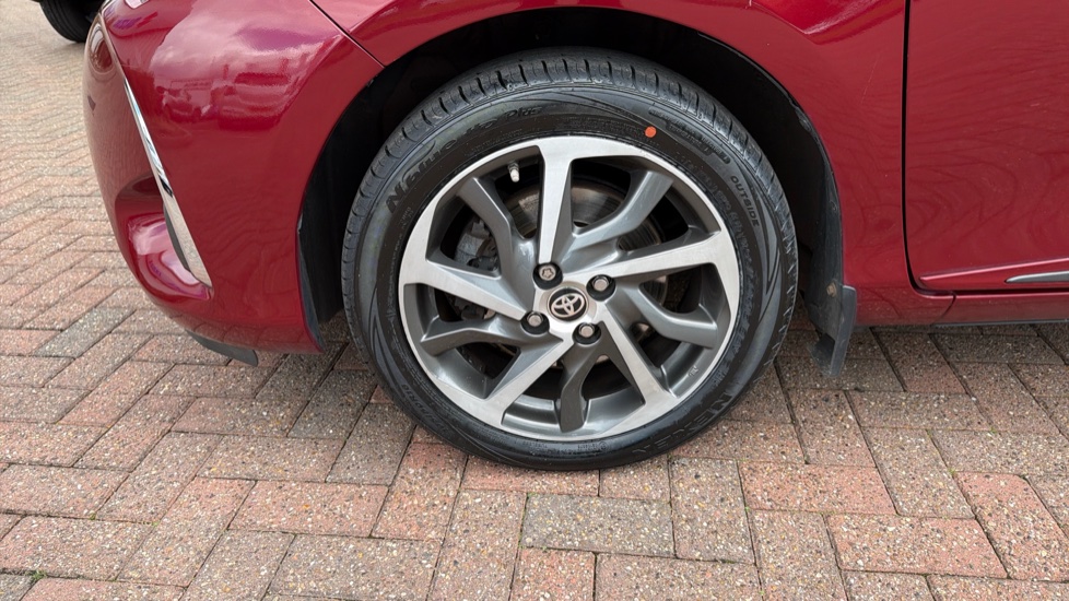Toyota Yaris 1.5 Hybrid Y20 5dr CVT [Bi-tone] Hybrid Hatchback - Image 41