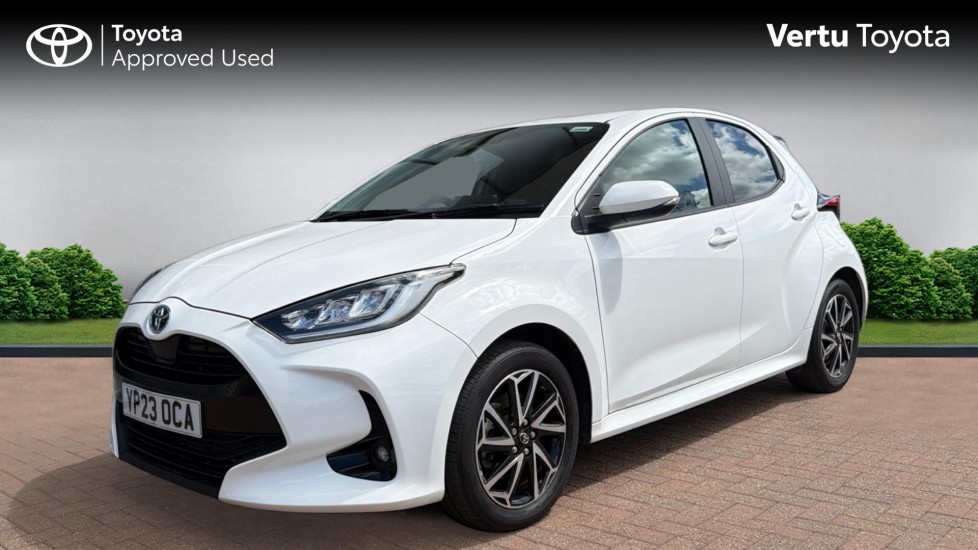 Toyota Yaris 1.5 Hybrid Design 5dr CVT Hybrid Hatchback - Image 3