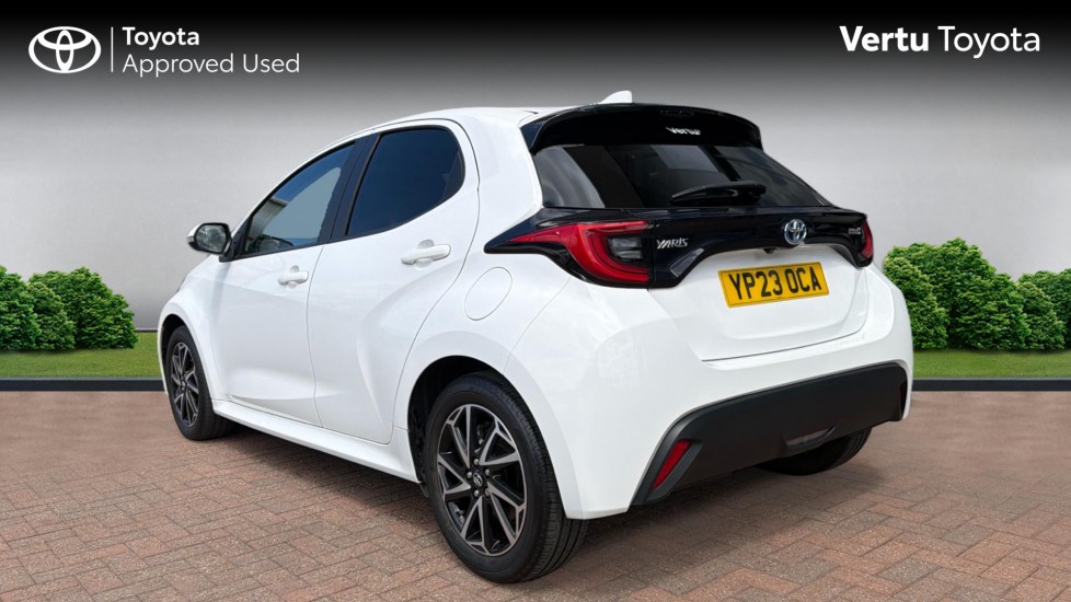Toyota Yaris 1.5 Hybrid Design 5dr CVT Hybrid Hatchback - Image 4