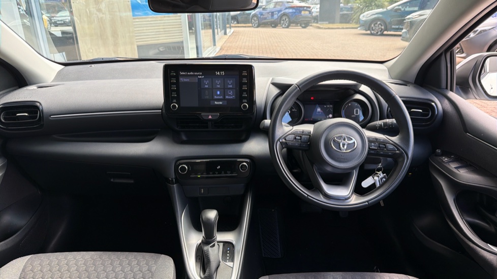 Toyota Yaris 1.5 Hybrid Design 5dr CVT Hybrid Hatchback - Image 6