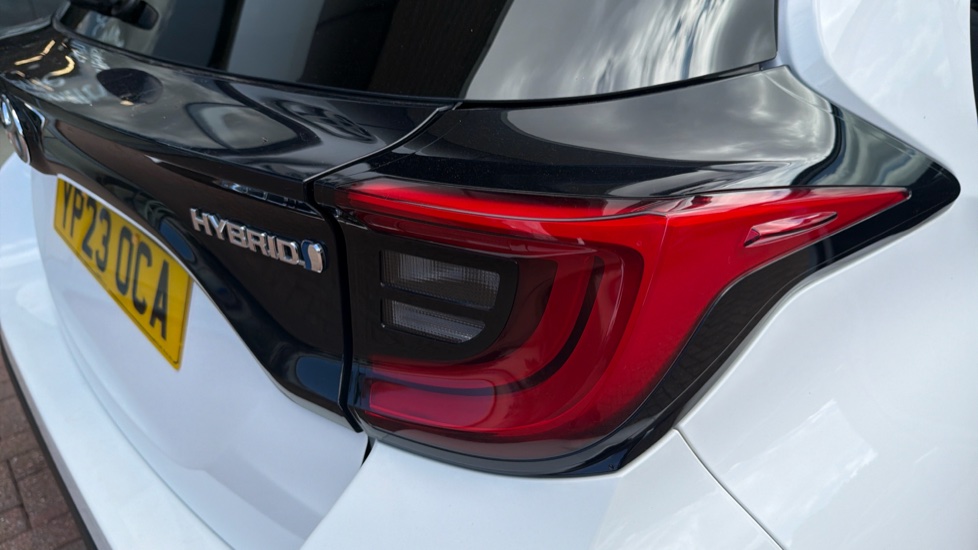 Toyota Yaris 1.5 Hybrid Design 5dr CVT Hybrid Hatchback - Image 21