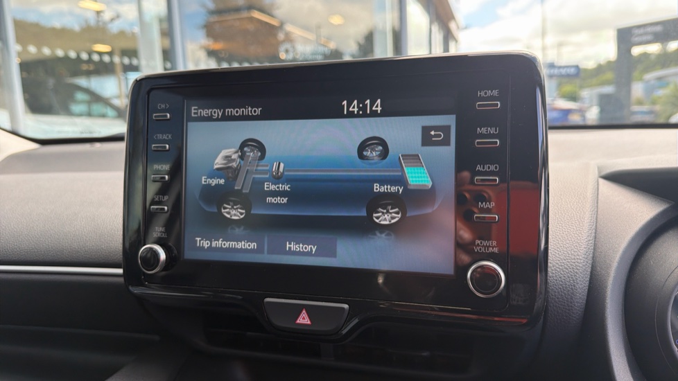 Toyota Yaris 1.5 Hybrid Design 5dr CVT Hybrid Hatchback - Image 30