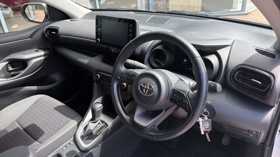 Toyota Yaris 1.5 Hybrid Design 5dr CVT Hybrid Hatchback - Image 34