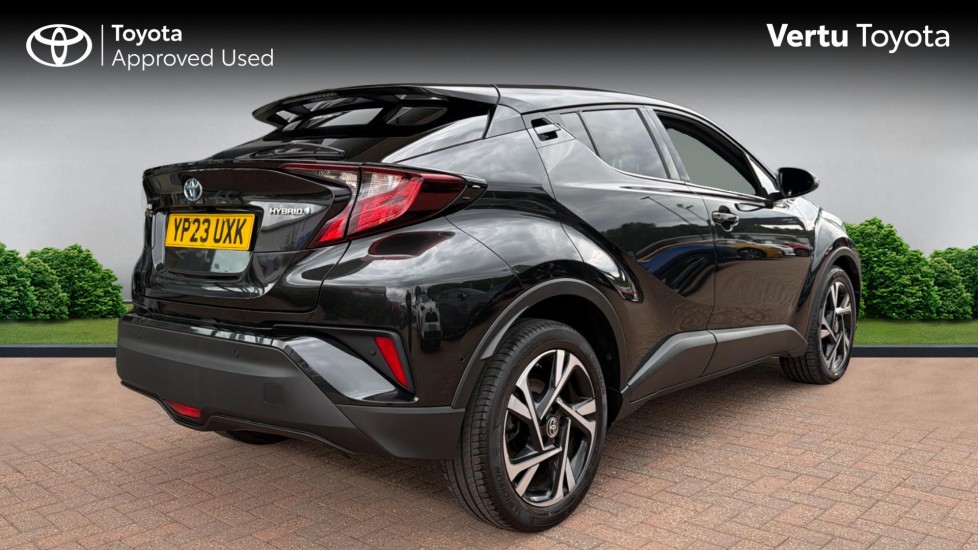 Toyota C-HR 1.8 Hybrid Design 5dr CVT Hybrid Hatchback - Image 2